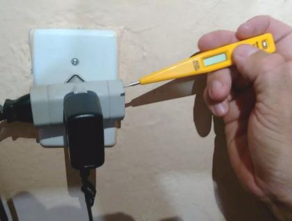 Imagem de Chave Digital De Voltagem Corrente 12v A 250v Profissional Para Eletricista 
