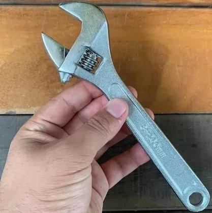 Imagem de Chave Inglesa Ajustável 8polegadas 20cm Western Cód.720/08