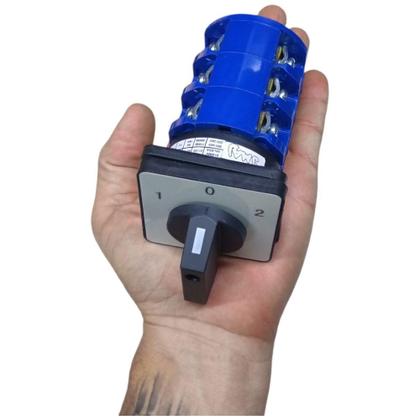 Imagem de Chave Rotativa Manual de 63a com 3 Posições Trifásica Transferência Tripolar