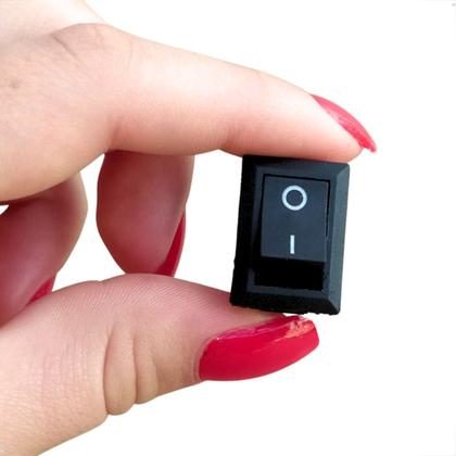 Imagem de Chave Tic Tac Liga Desliga 10A Quadrado 50 Unidades On/off 2 Terminais Kcd1-101