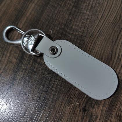 Imagem de Chaveiro Automotivo Hyundai Couro Branco Mosquetão Chave Carro Gancho Metal Argola