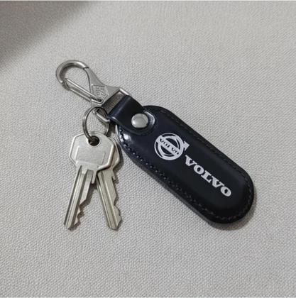 Imagem de Chaveiro Couro Preto Volvo Mosquetão Argola Chave Carro Metal