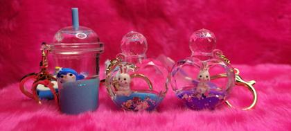 Imagem de Chaveiro Emborrachado Pingentes Com Faixa de Mão e Gancho Modelos Variados