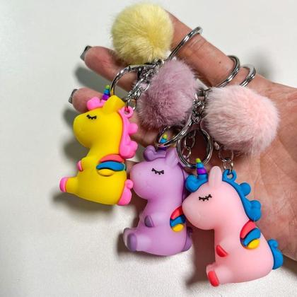 Imagem de Chaveiro fofo Unicórnio com Pompom e Mosquetão