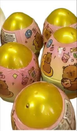 Imagem de Chaveiro Ovos Surpresa Capivara Unidade 1 Lembrança Ideal Para Grande Momentos