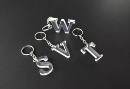 Imagem de Chaveiros Acrílico Inicial Letras Personalizado Preto 10pcs