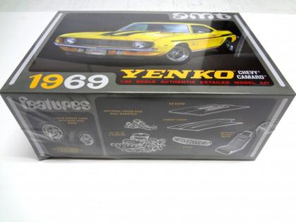 Imagem de Chevy Chevrolet Camaro Yenko 1969 1/25 Amt 1093 - Kit para montar e pintar - Plastimodelismo