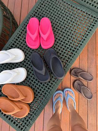 Imagem de Chinelo De Dedo Nuvem Flatform Anatômico Plataforma Off White