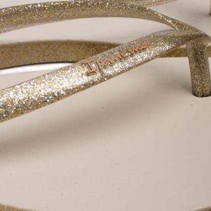 Imagem de Chinelo Feminino Grendene Ipanema Edge Maxi com Glitter Branco/Dourado
