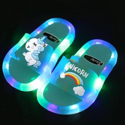 Imagem de Chinelo Infantil Unissex com Luzes de LED - Estampa de Unicórnio