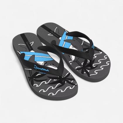 Imagem de Chinelo Ipanema Fantasia Infantil Tubarão Cinza Escuro