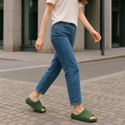 Imagem de Chinelo Nuvem Slide Macio e Antiderrapante Unissex  Preto, Verde Militar, Off White Conforto para o Dia a Dia