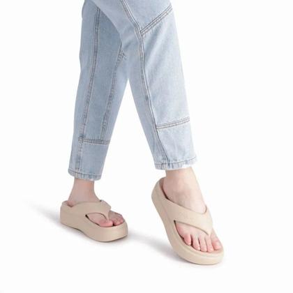 Imagem de Chinelo Plataforma Marshmallow Nuvem Piccadilly - Bege