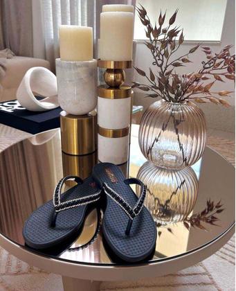 Imagem de Chinelo Sandália Rasteirinha Feminina Artesanal Com Pérolas Arraso