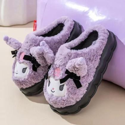 Imagem de Chinelo Sanrio Kuromi de Algodão - Solado Grosso e Quentinho para o Inverno