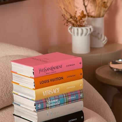 Imagem de Chloe Catwalk: The Complete Collections - THAMES & HUDSON