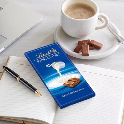 Imagem de Chocolate Lindt Classic, Ao Leite, Barra de 100g