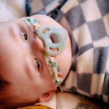 Imagem de Chupeta Tommee Tippee de Silicone Ultraleve (6-18 meses) - Pacote com 4 Unidades