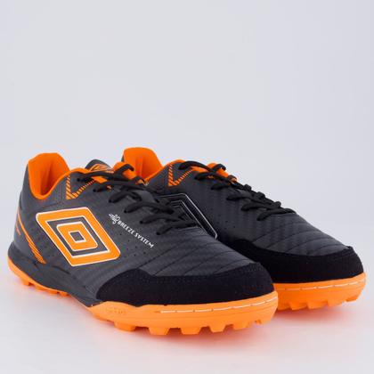 Imagem de Chuteira Umbro Neo-Confort Society Preta e Laranja