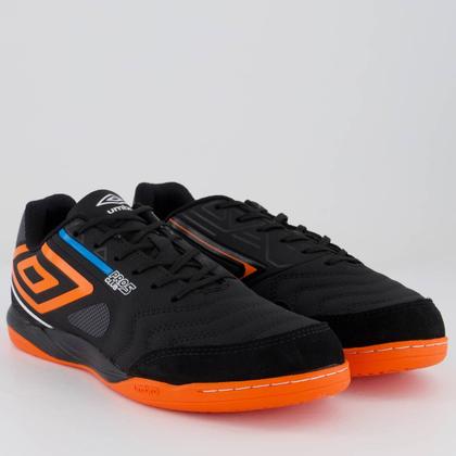 Imagem de Chuteira Umbro Pro 5 Bump Club Futsal Preta e Laranja