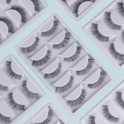 Imagem de Cílios Postiços Volume Natural Semelhante First Kiss AuNaturale