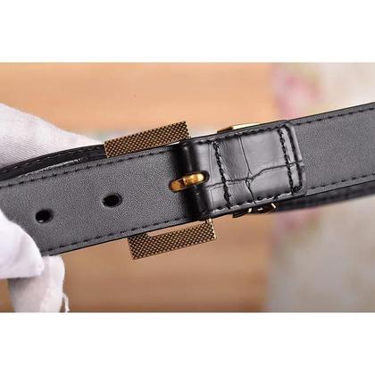 Imagem de Cinto Feminino de Couro Luxo 2,8cm - Acessório de Moda Clássico