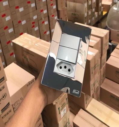 Imagem de Cj Duplo Paralelo + Tomada 10A 4X2 - Recta Espelhada Gloss