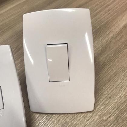 Imagem de Cj Interruptor Intermediario Vertical 4X2 - Blux Home Branco