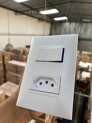 Imagem de Cj Interruptor Paralelo + Tomada 20A 4X2 Pial Plus + Branco