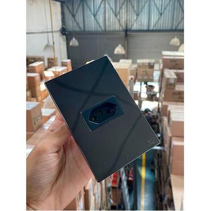 Imagem de Cj Tomada 20A Horizontal 4X2 - Recta Espelhada Fume Grafite