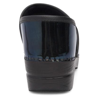 Imagem de Clog Dansko Professional Petrol para mulheres, tamanho 5.5-6, EUA