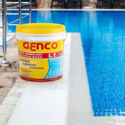 Imagem de Cloro Granulado 3 Em 1 Multi Ação Clarificante Piscina 2,5 Kg Genco