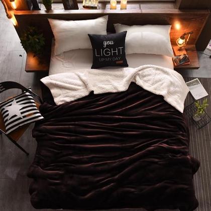 Imagem de Cobertor solteiro veludo café e pele de carneiro 160x220