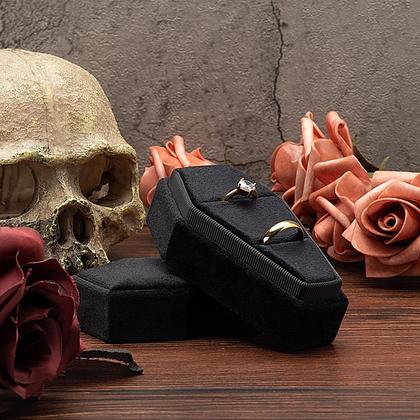 Imagem de Coffin Ring Box Giftop Velvet Gothic Wedding Ceremony Black
