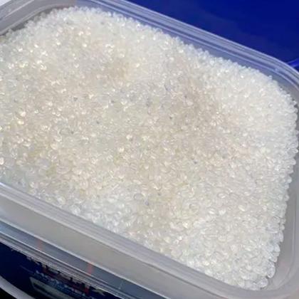 Imagem de Cola Hot Melt Kisafix (Cristal) Balde Com 2,5 Kg