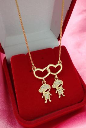 Imagem de Colar com Pingente Dois Filhos Meninos Banho de Ouro