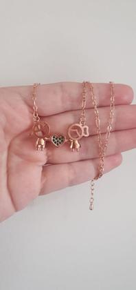 Imagem de Colar com Pingente menino menina coração Zirconias verdes banhado ouro rose