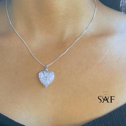 Imagem de Colar com Pingente Relicário De Coração Com Foto