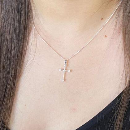 Imagem de Colar cruz cravejada torcida prata 925 banhada semijoia 45cm