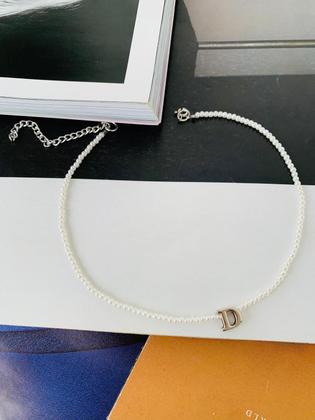 Imagem de Colar de mini Pérolas com Inicial Ouro e Prata Semi Joia