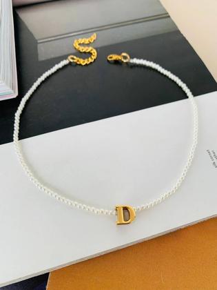 Imagem de Colar de mini Pérolas com Inicial Ouro e Prata Semi Joia