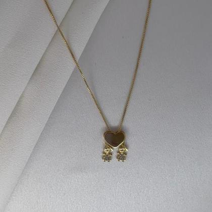 Imagem de Colar duas meninas com coração banhado a ouro 18k