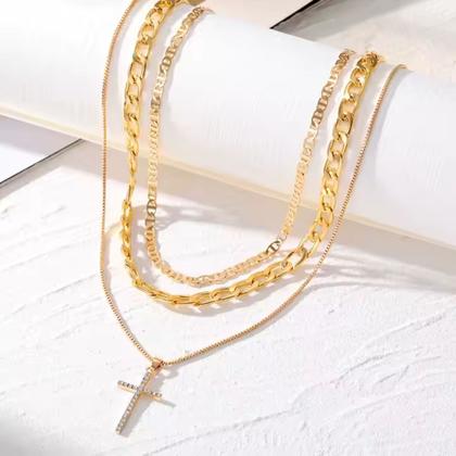 Imagem de Colar Feminino Elegante Crucifixo Banhado A Ouro Brilhantes