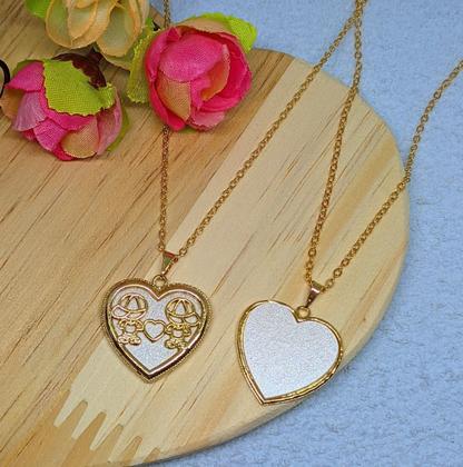 Colar Filhos com Pingente Coração Madrepérola dois Meninos Meninas Folheado Ouro 18k Presente Mães - Carvalho Folheados Imagem de Colar Filhos com Pingente Coração Madrepérola dois Meninos Meninas Folheado Ouro 18k Presente Mães