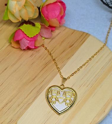 Colar Filhos com Pingente Coração Madrepérola dois Meninos Meninas Folheado Ouro 18k Presente Mães - Carvalho Folheados Imagem de Colar Filhos com Pingente Coração Madrepérola dois Meninos Meninas Folheado Ouro 18k Presente Mães