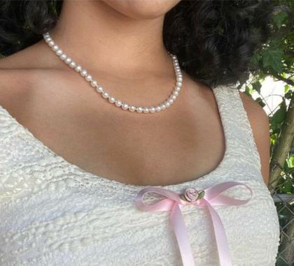 Imagem de Colar Gargantilha Feminino Masculino com Pérolas Pequena Branca Choker Tendência Moda 2022