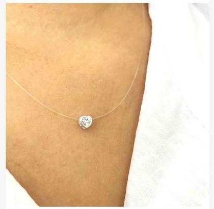 Imagem de Colar Gargantilha Fio Nylon Ponto de Luz com Coração Zircônia Folheado Prata Tendência Moda Feminino
