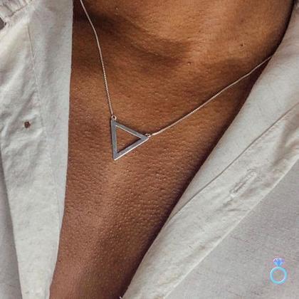 Imagem de Colar Gargantilha Geométrico Triangulo Vazado Unissex