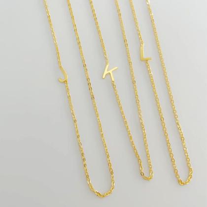 Imagem de Colar Letra Inicial Lateral Banhado a Ouro 18k
