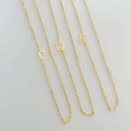 Imagem de Colar Letra Inicial Lateral Banhado a Ouro 18k